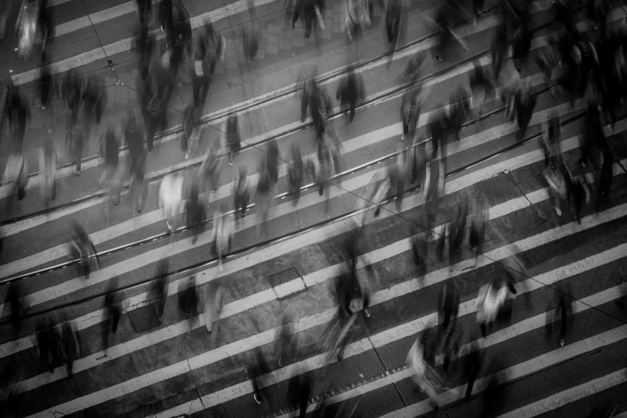 black-and-white-city-crosswalk-842339_0.jpg